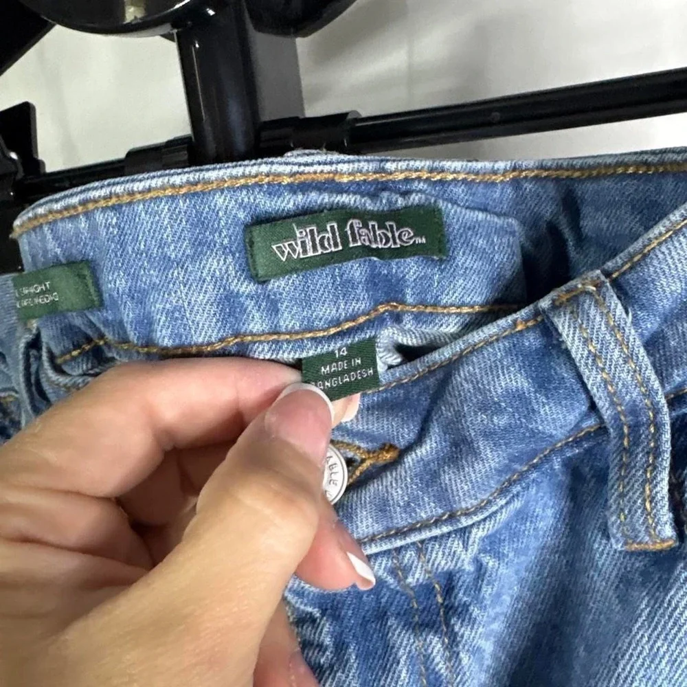 N/A blue distressed